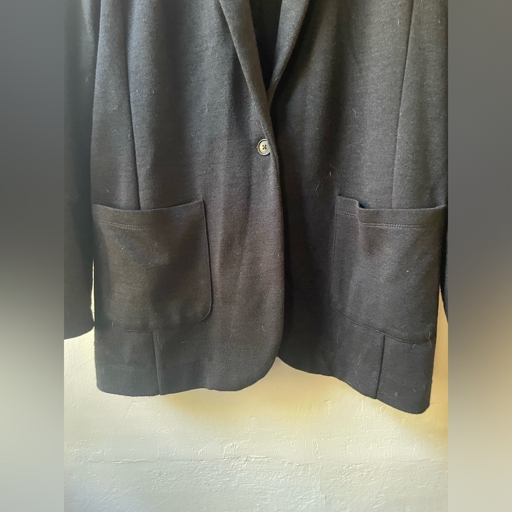 Gap Black Jersey Blazer Jacket Patch Pockets
Women’s Size Medium - Picture 4 of 7